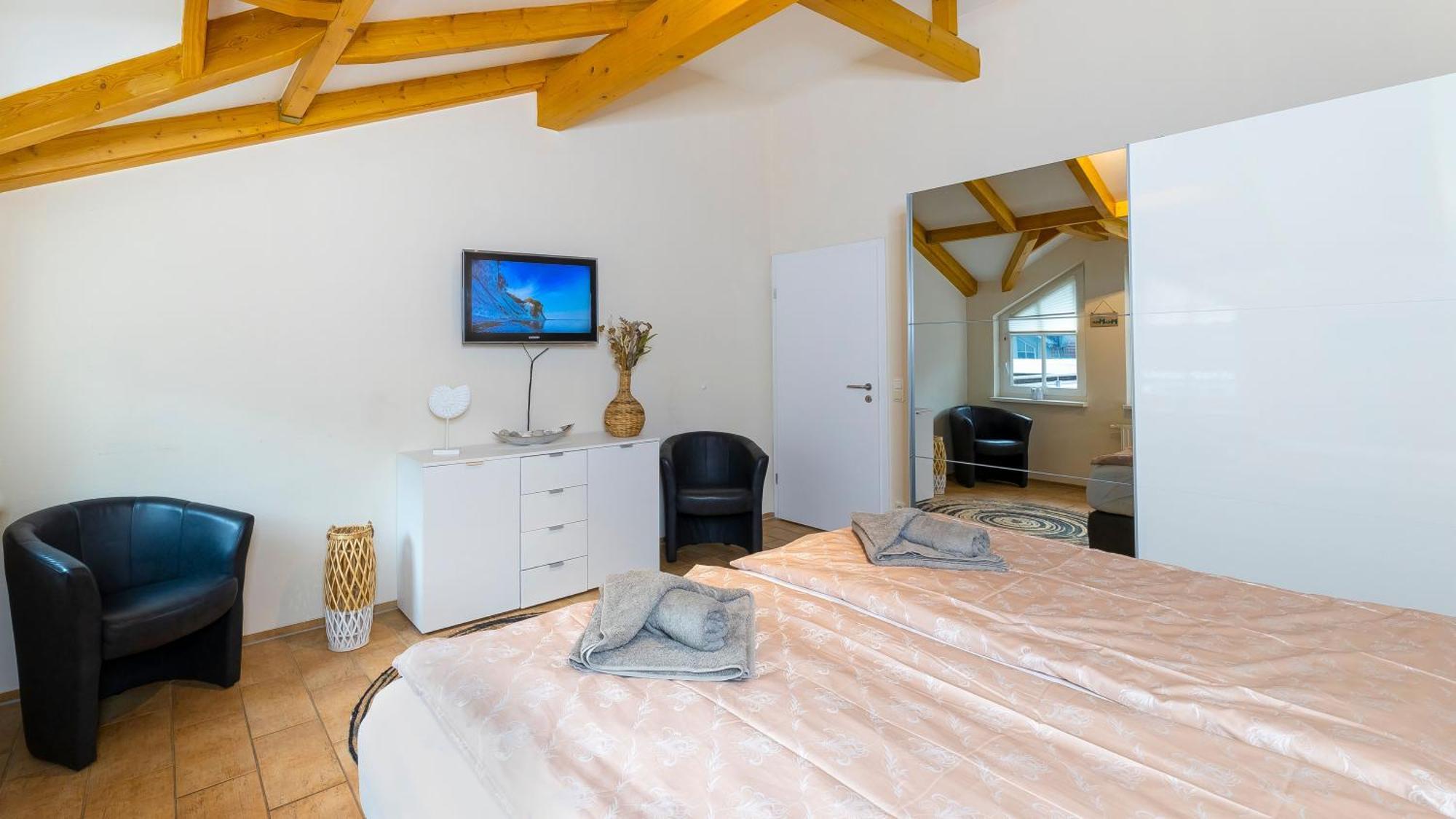 Haus Seeblick Mit 9 Wohnungen Alt Reddevitz Экстерьер фото